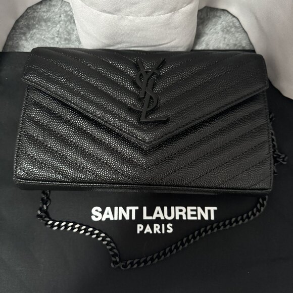 Yves Saint Laurent Fashion Women's Handbag - Picture 2 of 8